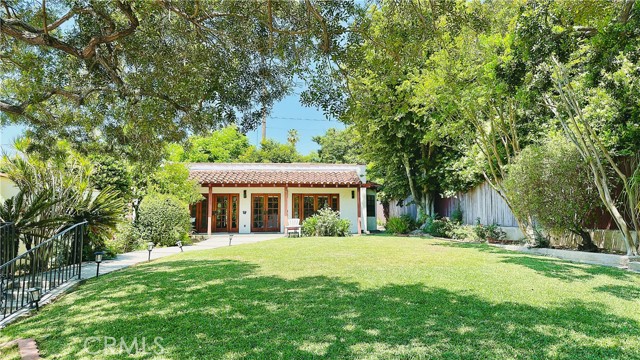 2051 Fair Oaks Avenue, South Pasadena CA: https://media.crmls.org/medias/9eeb86dc-5b5f-4c0b-879f-5fe370a79c19.jpg