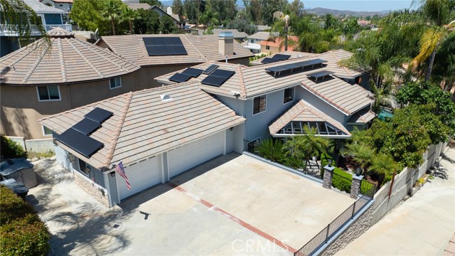 31502 Emperor Drive, Canyon Lake CA: https://media.crmls.org/medias/9eebaab2-e920-44b8-9fc6-ff3d022ba0f0.jpg