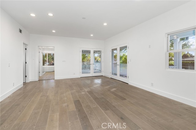 22904 Calvert Street, Woodland Hills CA: https://media.crmls.org/medias/9eebc34e-0089-4580-bac3-626b01a22add.jpg