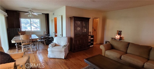 6002 Springvale Drive, Los Angeles CA: https://media.crmls.org/medias/9eed59eb-f40f-41cc-99c1-13b91e76327a.jpg