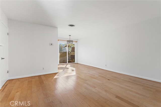 Detail Gallery Image 4 of 17 For 11138 Aqua Vista #43,  Studio City,  CA 91602 - 2 Beds | 2 Baths