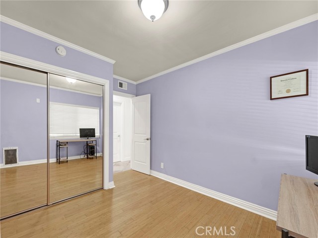 Detail Gallery Image 12 of 25 For 9527 Oso Ave, Chatsworth,  CA 91311 - 5 Beds | 3 Baths