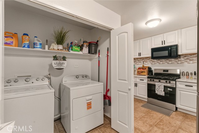 Detail Gallery Image 3 of 21 For 1223 W 68th, Los Angeles,  CA 90044 - 3 Beds | 1 Baths