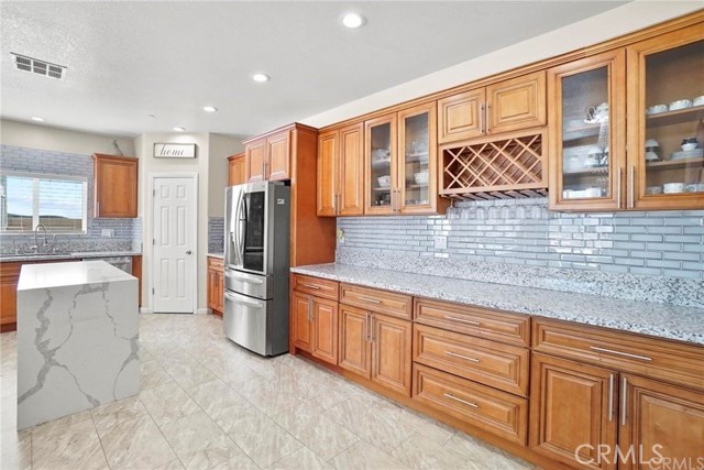 5491 N Pinnacle Lane, San Bernardino CA: https://media.crmls.org/medias/9eefb00a-4d78-480b-9265-88e112374435.jpg