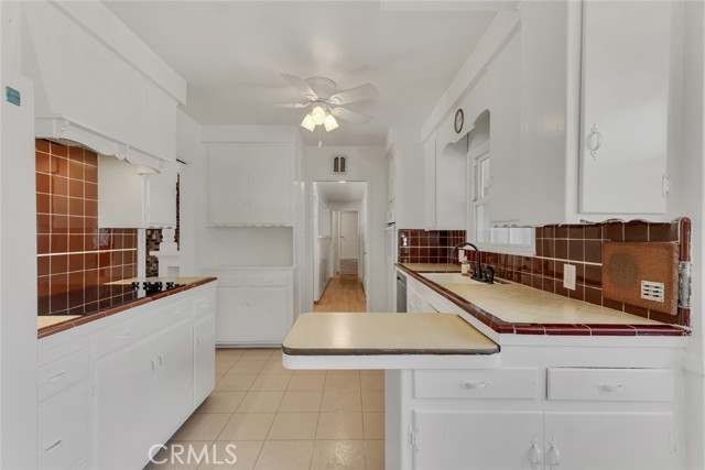 Detail Gallery Image 20 of 37 For 15930 Tuba St, North Hills,  CA 91343 - 3 Beds | 2 Baths