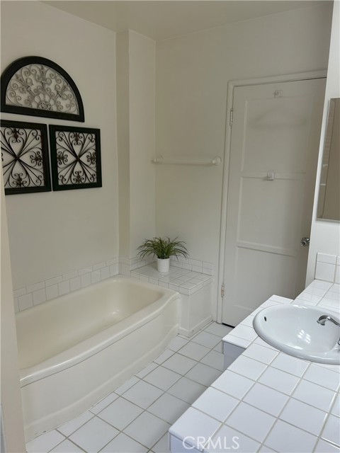 16624 Kelsloan Street, Van Nuys CA: https://media.crmls.org/medias/9ef39525-b6ba-4f85-95e4-1451032168bd.jpg