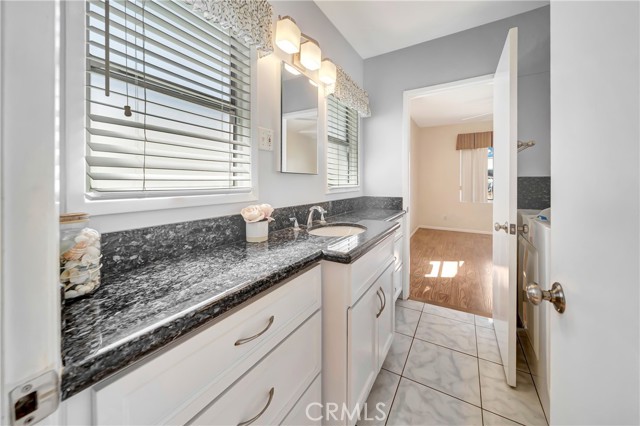 661 W 26th Street, San Pedro CA: https://media.crmls.org/medias/9ef3a591-c8fe-4c89-a527-64ee57a499c8.jpg