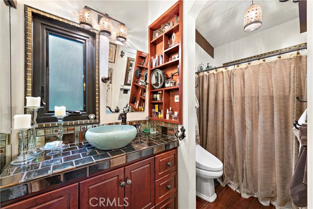 Detail Gallery Image 34 of 62 For 530 High Dr, Laguna Beach,  CA 92651 - 2 Beds | 2 Baths