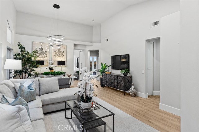 Image 3 of 38 For 911 Firefly  