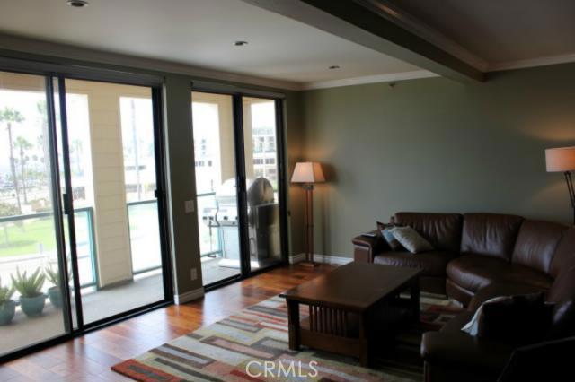 140 The Village, Redondo Beach, California 90277, 1 Bedroom Bedrooms, ,1 BathroomBathrooms,Residential,Sold,The Village,SB14184276