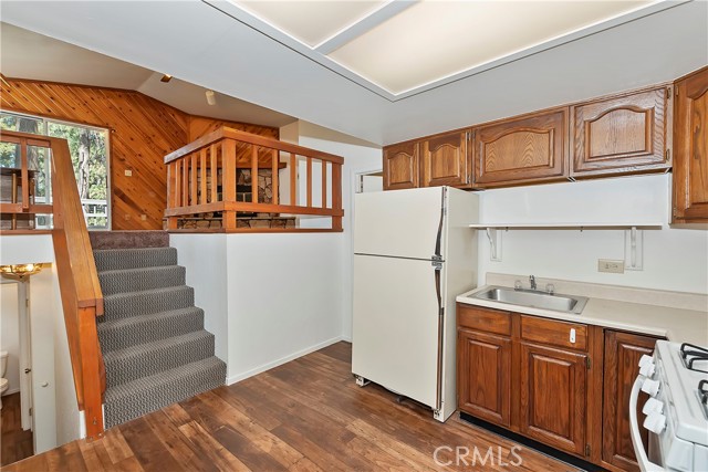 Detail Gallery Image 18 of 38 For 1037 Sylvan, Big Bear Lake,  CA 92315 - 2 Beds | 1/1 Baths