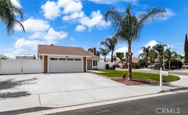 Detail Gallery Image 1 of 35 For 11230 Peachtree Pl, Riverside,  CA 92505 - 3 Beds | 2 Baths