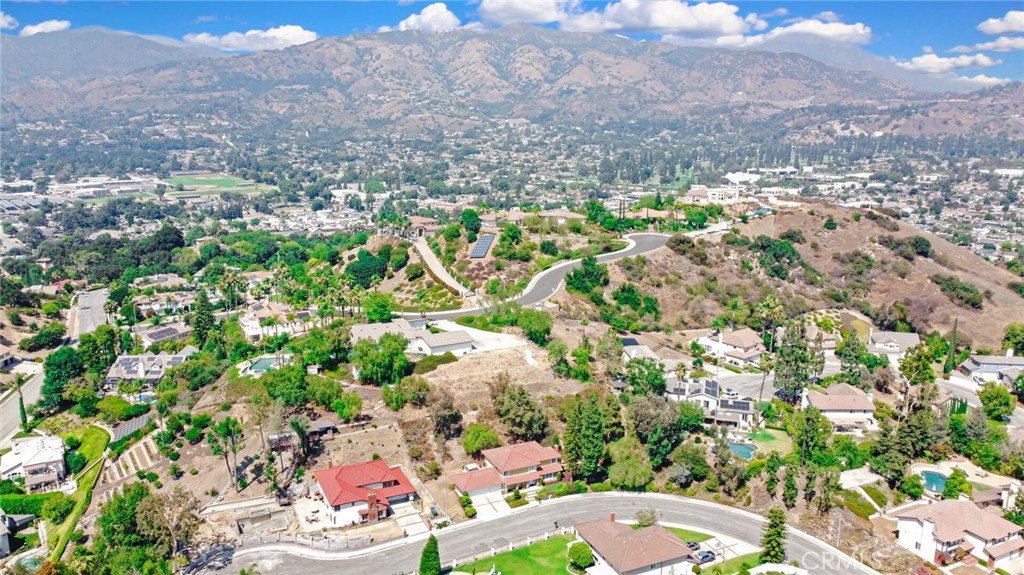 https://media.crmls.org/medias/9ef69d74-d46f-4e3b-8e98-d69f5ece884d.jpg?preset=X-Large