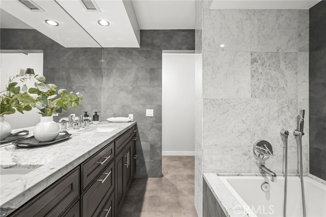 Detail Gallery Image 47 of 66 For 222 Monterey Rd #1203,  Glendale,  CA 91206 - 2 Beds | 2 Baths