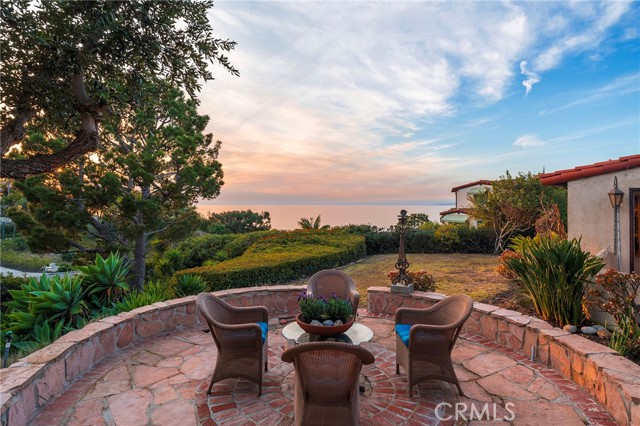 712 Paseo Del Mar, Palos Verdes Estates, California 90274, 4 Bedrooms Bedrooms, ,3 BathroomsBathrooms,Residential,Sold,Paseo Del Mar,PV25006621