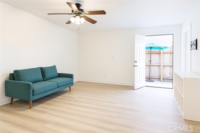 7101 Fallbrook Avenue, West Hills CA: https://media.crmls.org/medias/9ef7a5a6-ee7e-4cd1-8aba-ff123c8736d1.jpg