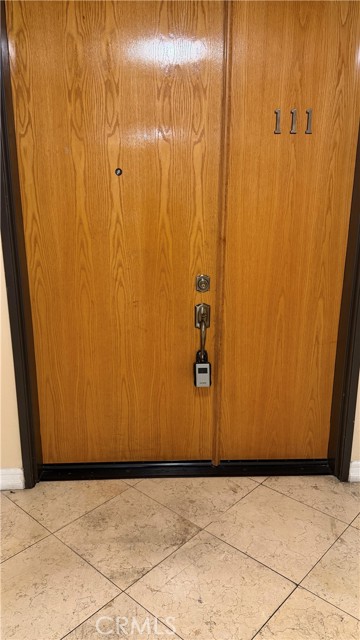 Detail Gallery Image 32 of 32 For 414 E Valencia Ave #111,  Burbank,  CA 91501 - 3 Beds | 3 Baths