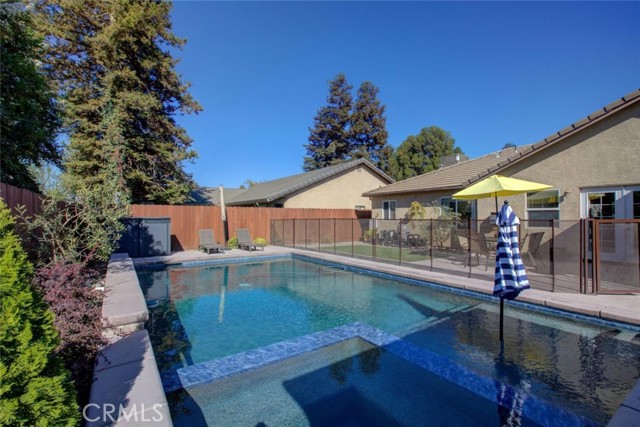20443 Songbird Way, Hilmar CA: https://media.crmls.org/medias/9ef83667-b878-4f3d-86a8-b9dcefdebd12.jpg