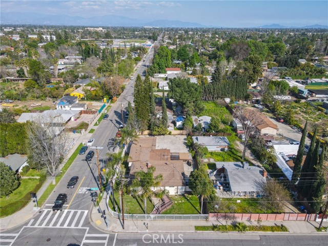 Detail Gallery Image 46 of 56 For 7958 Tampa Ave, Reseda,  CA 91335 - 5 Beds | 3 Baths