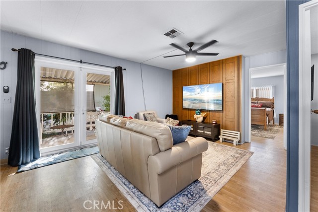 1400 SUNKIST, Anaheim CA: https://media.crmls.org/medias/9ef910b9-d354-44ca-91fb-b22a3cdbd400.jpg