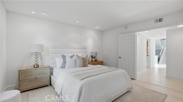 Detail Gallery Image 34 of 47 For 31 Saint Tropez, Newport Beach,  CA 92660 - 4 Beds | 3 Baths