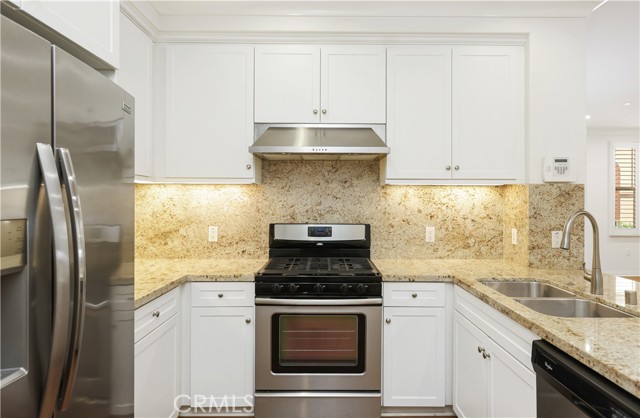 Detail Gallery Image 8 of 34 For 89 Mayfair, Irvine,  CA 92620 - 1 Beds | 1/1 Baths