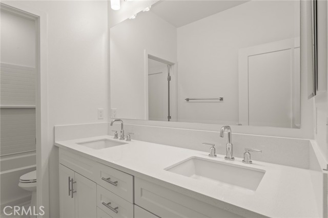 2004 Saguaro Glen, Escondido CA: https://media.crmls.org/medias/9efc811f-9b70-42b8-90fb-f8103fa649bd.jpg