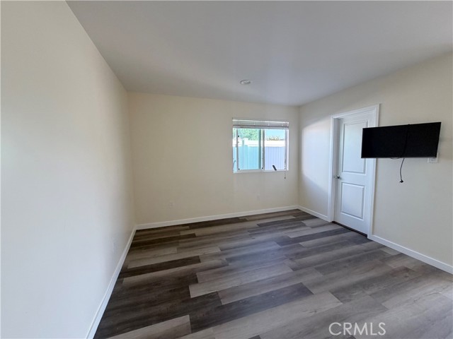 8118 Gentry Avenue, North Hollywood CA: https://media.crmls.org/medias/9efcabe8-60c3-4b0a-b120-cb0b8b8052cf.jpg