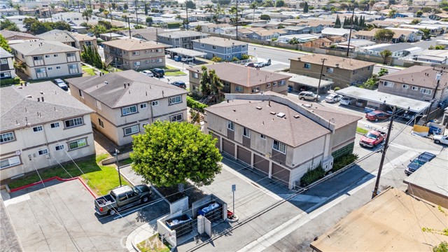 Detail Gallery Image 1 of 32 For 17431 Koledo Ln, Huntington Beach,  CA 92647 - – Beds | – Baths