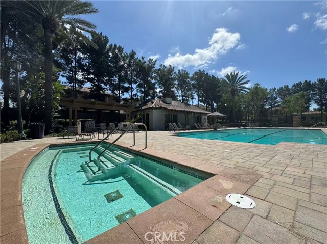 1505 elk grove, Irvine CA: https://media.crmls.org/medias/9efd4e1b-dc8b-4d4f-857d-b86a7b4a62aa.jpg