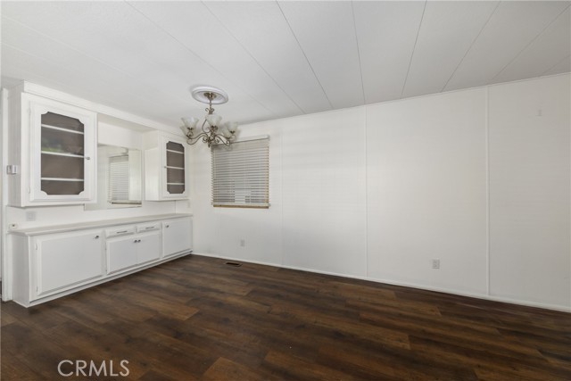 Image 4 of 25 For 880 Lake Street 55