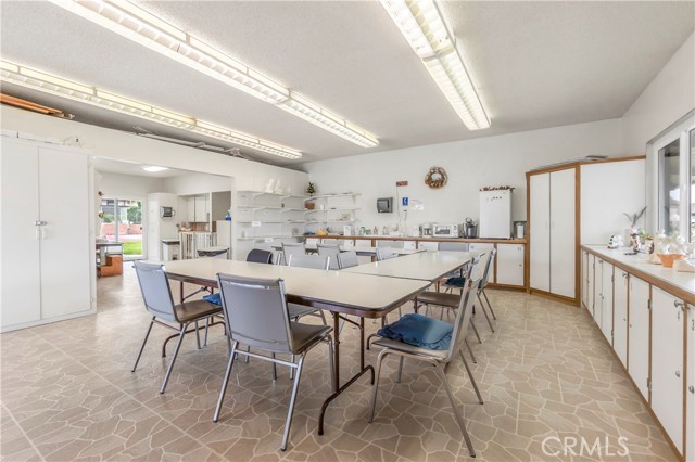 22817 Nadine Circle, Torrance CA: https://media.crmls.org/medias/9efe2dfd-1f7c-44bc-b058-480b8ab6d9e2.jpg