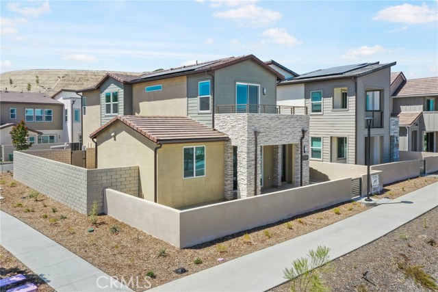 Detail Gallery Image 24 of 28 For 27109 Tamarack Ln, Valencia,  CA 91381 - 4 Beds | 2/1 Baths