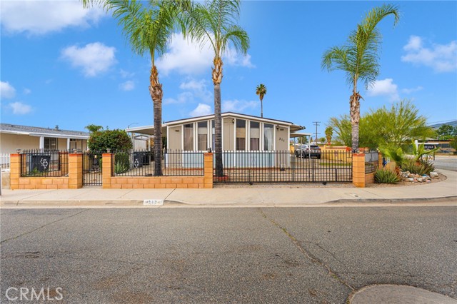 Detail Gallery Image 2 of 33 For 311 Potrero, San Jacinto,  CA 92582 - 2 Beds | 2 Baths