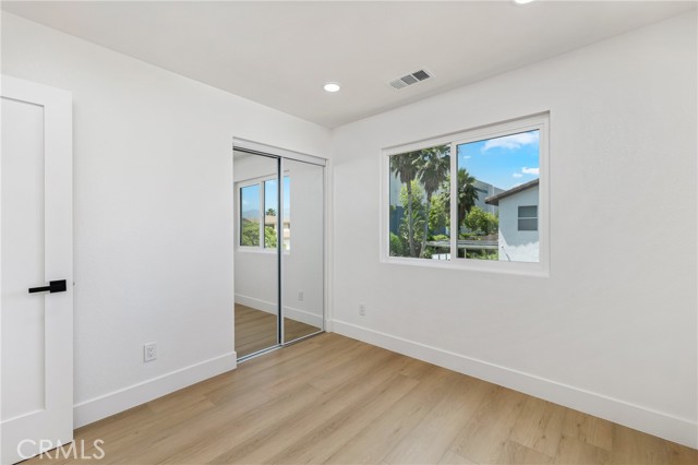 2504 N Fitzsimmons Avenue, Rialto CA: https://media.crmls.org/medias/9efeebbf-b55a-4391-8b6f-1e82602c995c.jpg