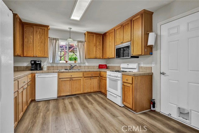 4902 Tuolumne Court, Kelseyville CA: https://media.crmls.org/medias/9efef489-080f-4404-be37-616257520e1f.jpg
