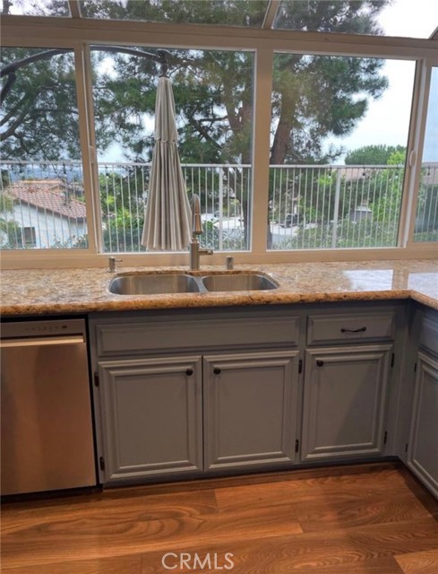 Detail Gallery Image 7 of 13 For 33 Sandbridge, Aliso Viejo,  CA 92656 - 4 Beds | 2/1 Baths