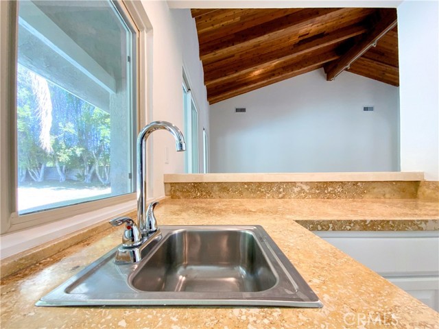 Detail Gallery Image 14 of 67 For 72020 Palm Crest Dr, Rancho Mirage,  CA 92270 - 3 Beds | 3/1 Baths