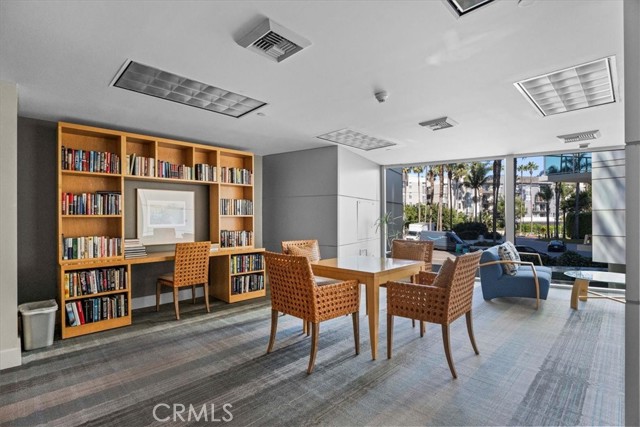 13600 Marina Pointe Dr., Marina del Rey CA: https://media.crmls.org/medias/9f00480b-eb40-4257-97d0-a55cce94817c.jpg