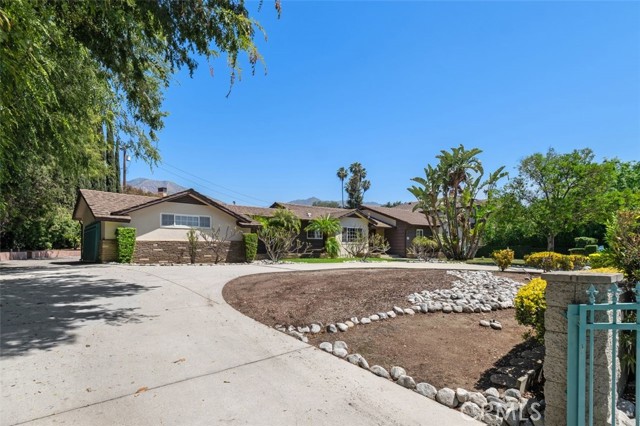 451 W FOOTHILL Boulevard, Arcadia CA: https://media.crmls.org/medias/9f00a455-8e0c-4dcb-93a2-95f83afdaa94.jpg