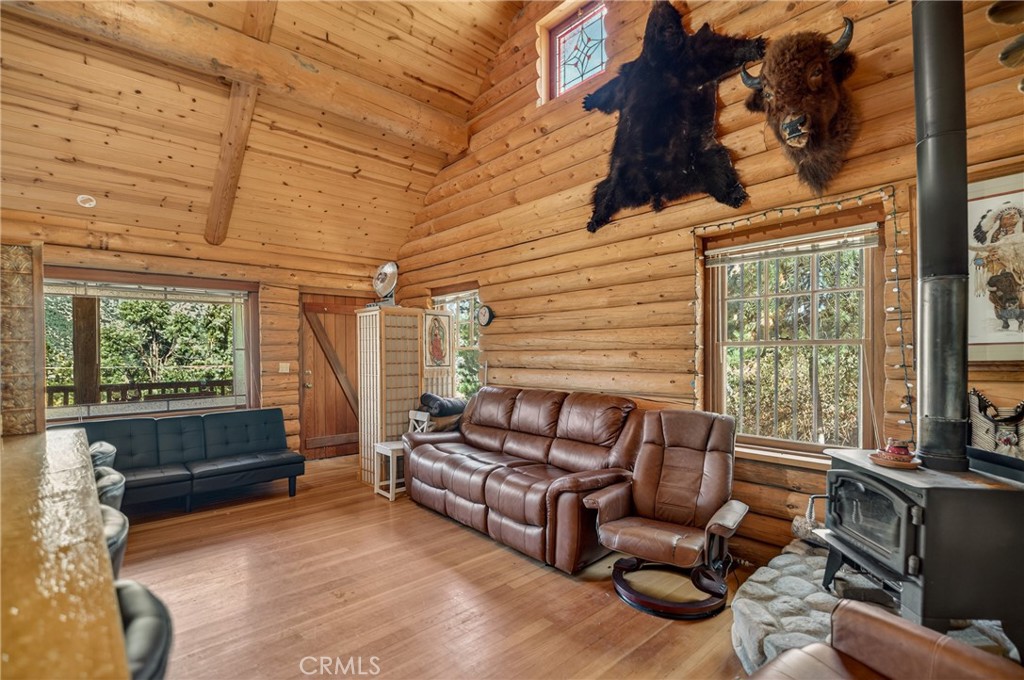 15916 Zurich Way