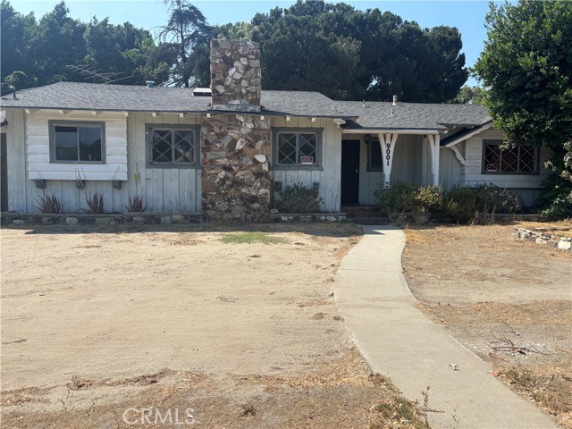 9001 KESTER AVE, Panorama City CA: https://media.crmls.org/medias/9f00fd2a-14a9-446f-8d7b-e885dda43e22.jpg