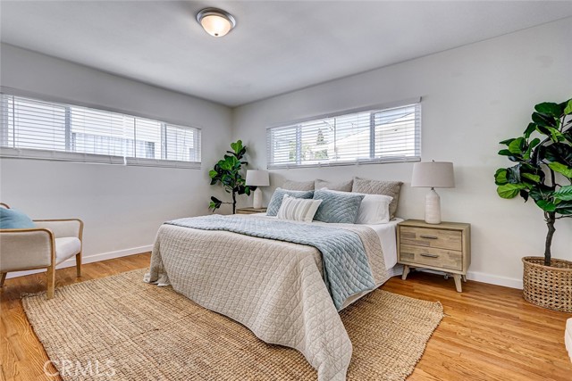 426 S Broadway, Redondo Beach CA: https://media.crmls.org/medias/9f01301d-baab-42a9-a862-f96db78187df.jpg