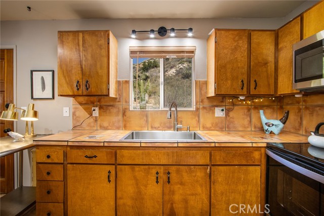 Detail Gallery Image 9 of 40 For 10126 Pinon Ave, Morongo Valley,  CA 92256 - 3 Beds | 2 Baths
