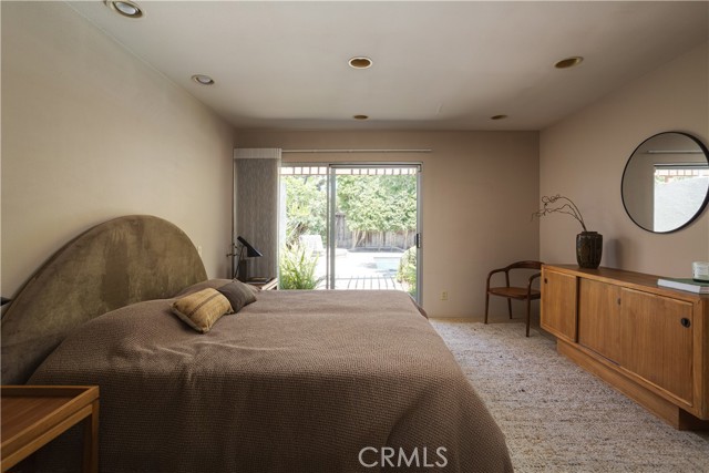 1878 Tahiti Drive, Costa Mesa CA: https://media.crmls.org/medias/9f01e1b2-e06f-49cb-ae08-057a3f02c217.jpg