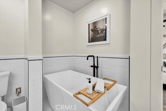 8729 Rock Haven Road, Joshua Tree CA: https://media.crmls.org/medias/9f027db7-9dbb-4f2f-9a15-b03fa7830802.jpg