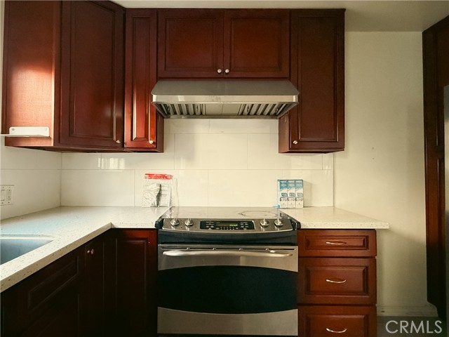 10614 Eastborne Avenue, Los Angeles CA: https://media.crmls.org/medias/9f034e6b-e944-493e-821e-13719ee978bd.jpg