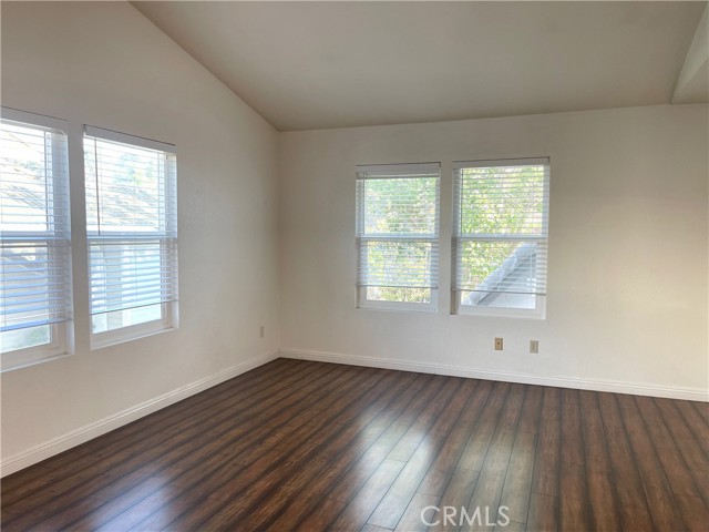2985 Amber Drive, Corona CA: https://media.crmls.org/medias/9f036f3b-7ca9-4e2e-b0f6-2fd029a1c530.jpg