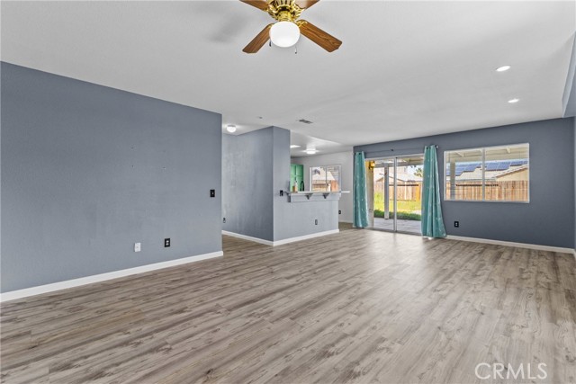 Detail Gallery Image 11 of 69 For 13806 Salado, Victorville,  CA 92392 - 4 Beds | 3 Baths