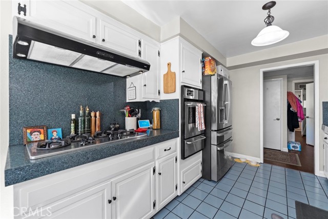 Detail Gallery Image 14 of 29 For 2066 Royalty, Pomona,  CA 91767 - 4 Beds | 2 Baths